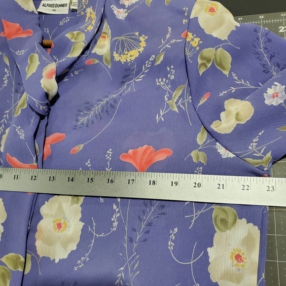 Vintage Alfred Dunner Blouse Womens 14 90s Purple Button Tie Floral Collar Retro - Picture 8 of 8